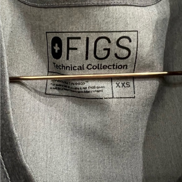 Figs Scrub Top! - Picture 3 of 4